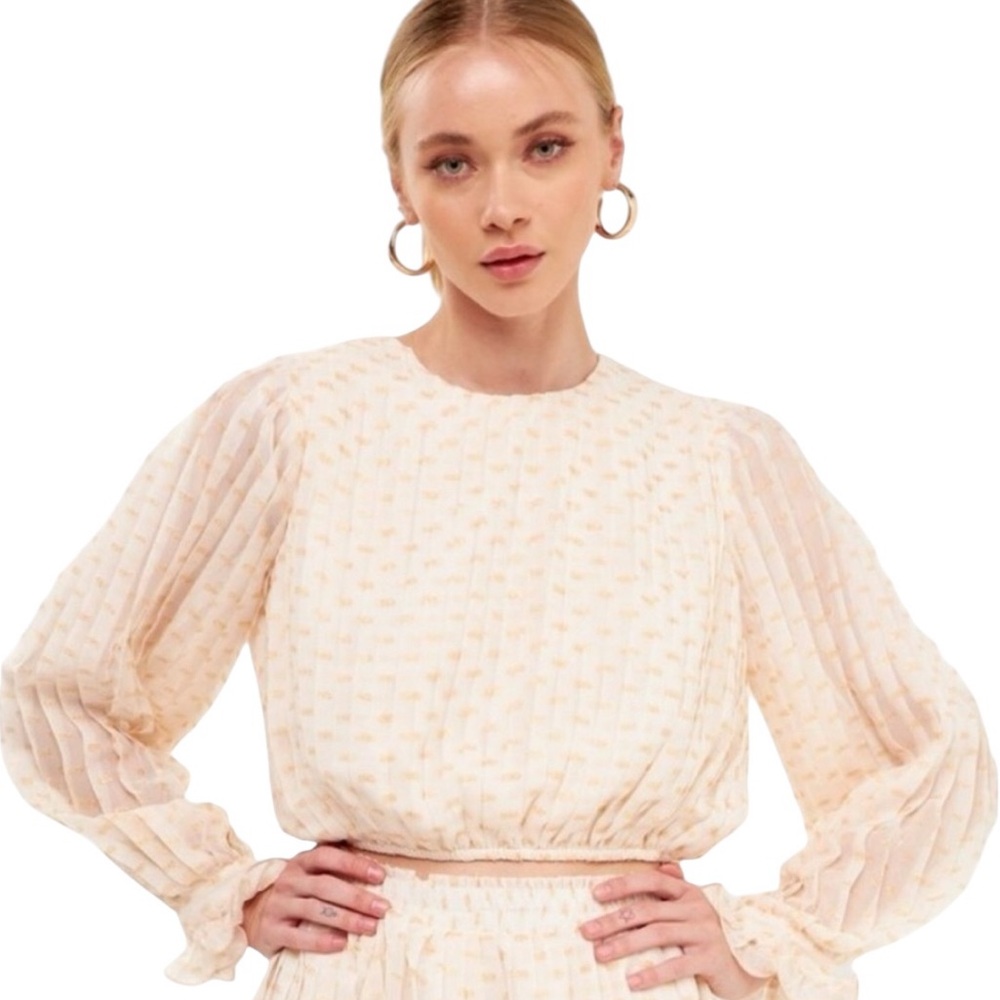 NWT Endless Rose Cream & Metallic Gold Foil Dot Pleated Ruffle Crop Blouse - M